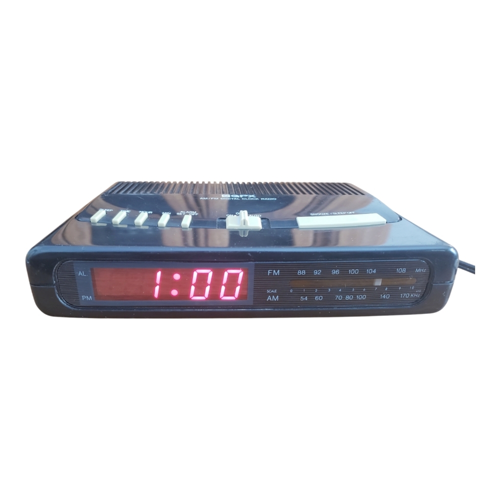 GPX Grand Prix D520 Vintage AM/FM Digital Clock Radio Alarm Clock Black